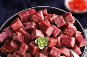 狗零食的益处与选择（让你的宠物健康快乐的美食选择）