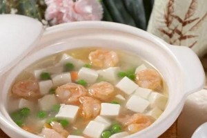 小狗感冒应吃什么食物？（提供合适的食物有助于小狗康复）